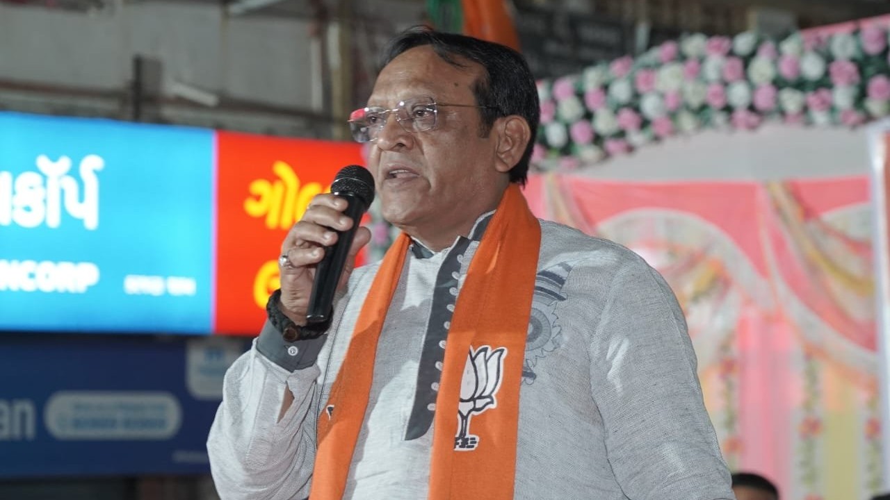 'Won't let a single house stand if BJP candidates lose civic polls': Saffron party leader's threat draws AAP, Congress' ire