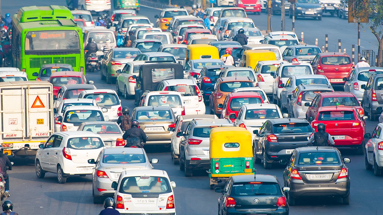 Passenger vehicle dispatches to dealers rise 1.6% in January