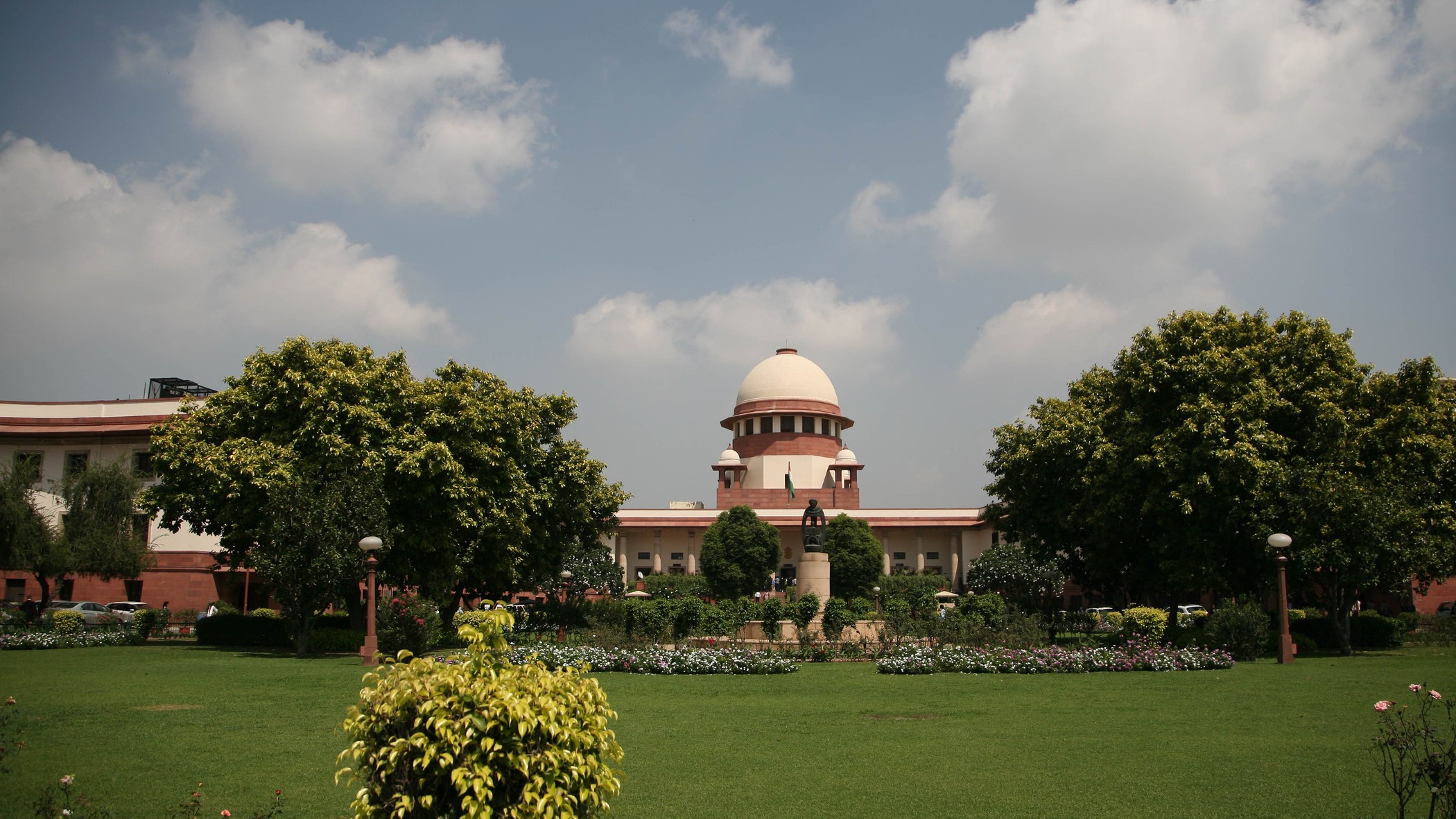 Supreme Court's Constitution bench to consider Presidential reference on timeline to clear bills on July 22
