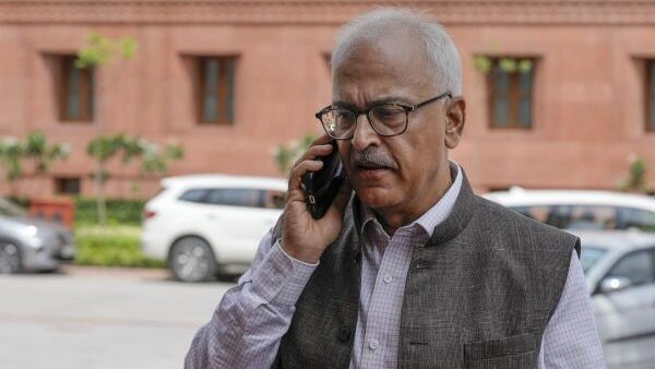 Surrender looted, illegal weapons within 7 days or face action: Manipur governor to Meiteis, Kukis