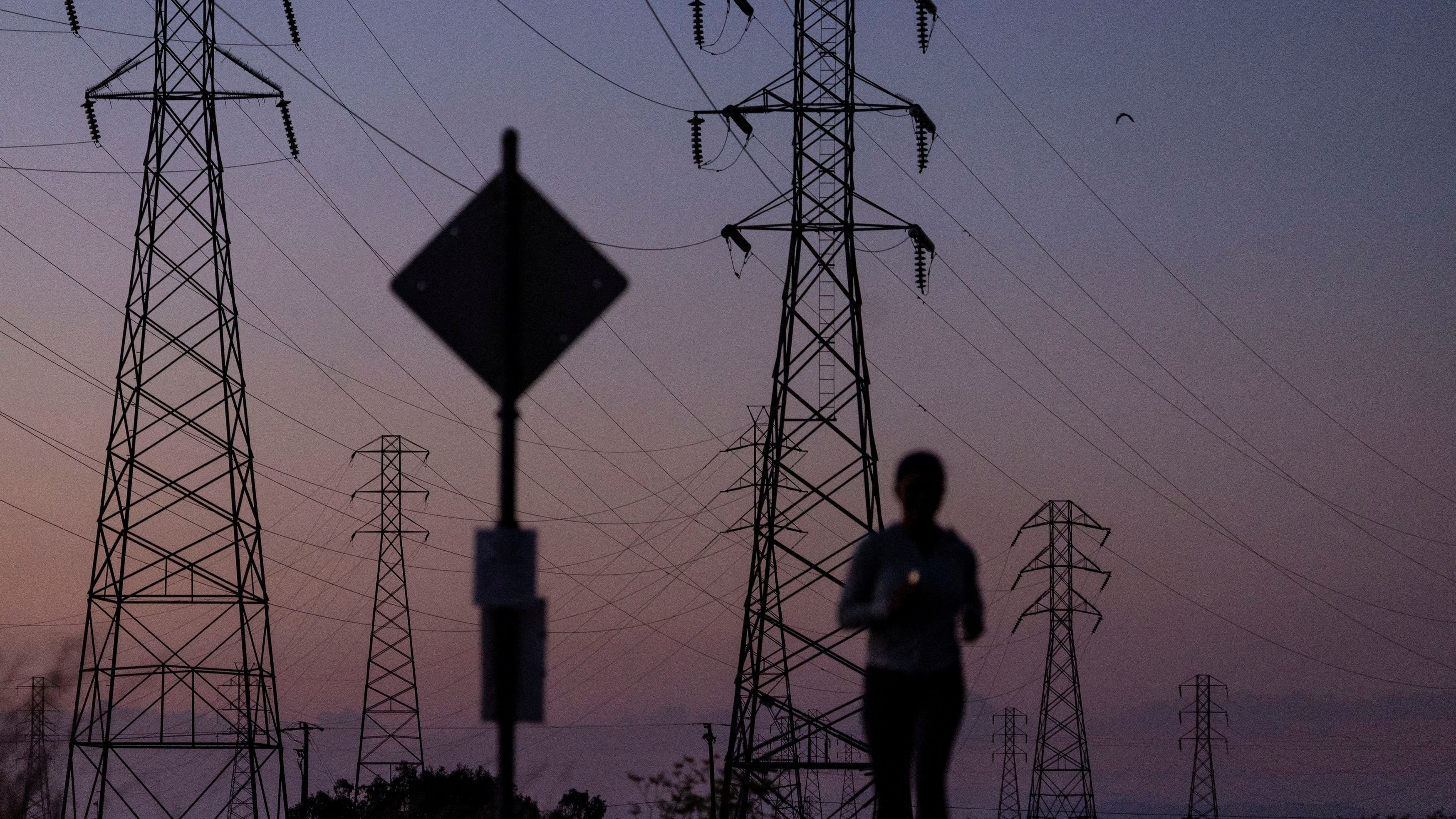 India ready to meet 270 GW of peak power demand this summer: Manohar Lal 