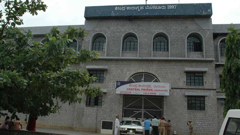 Bengaluru Central Prison raid yields mobile phones, prohibited goods