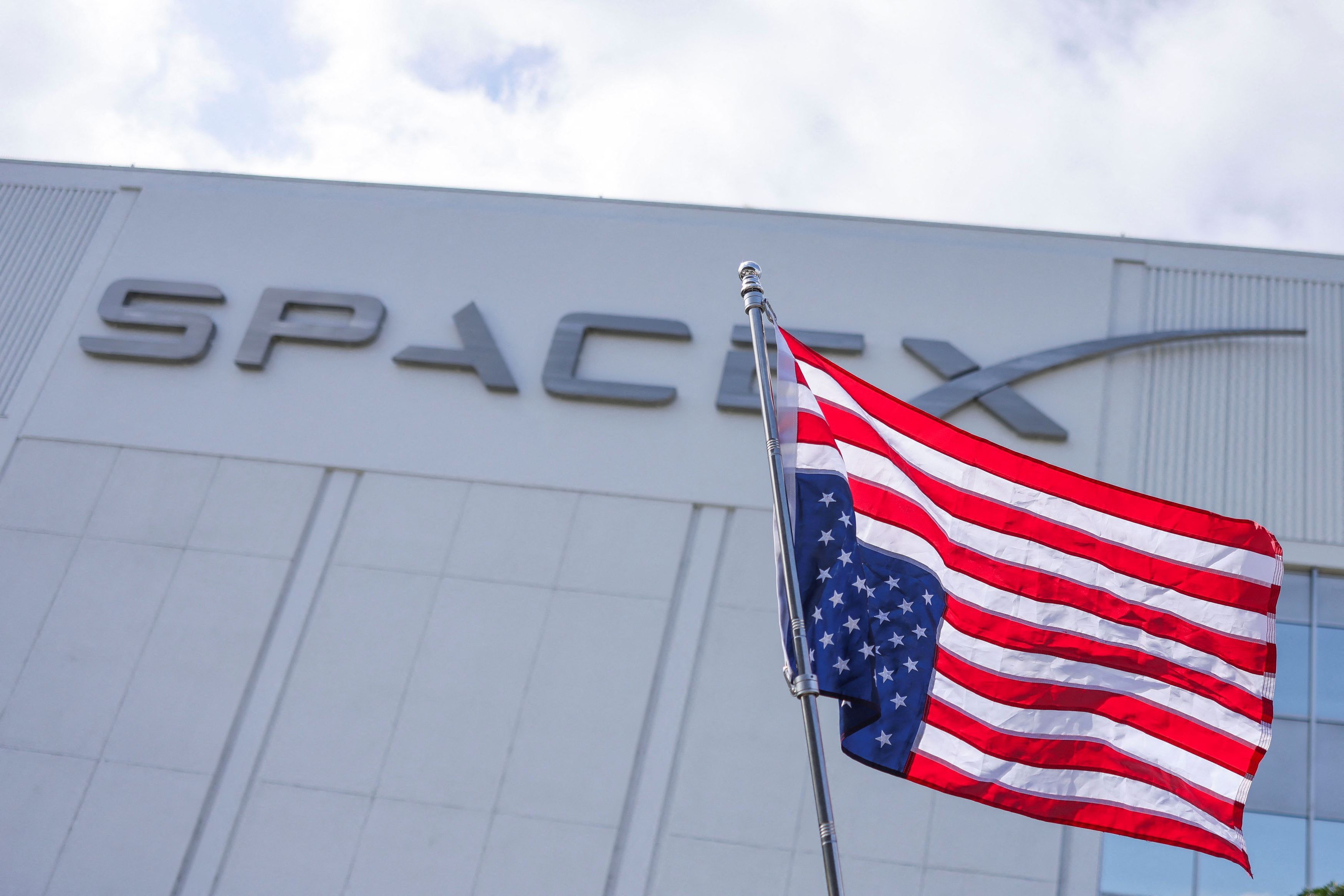 SpaceX to invest $2 billion in Musk's xAI startup: Report