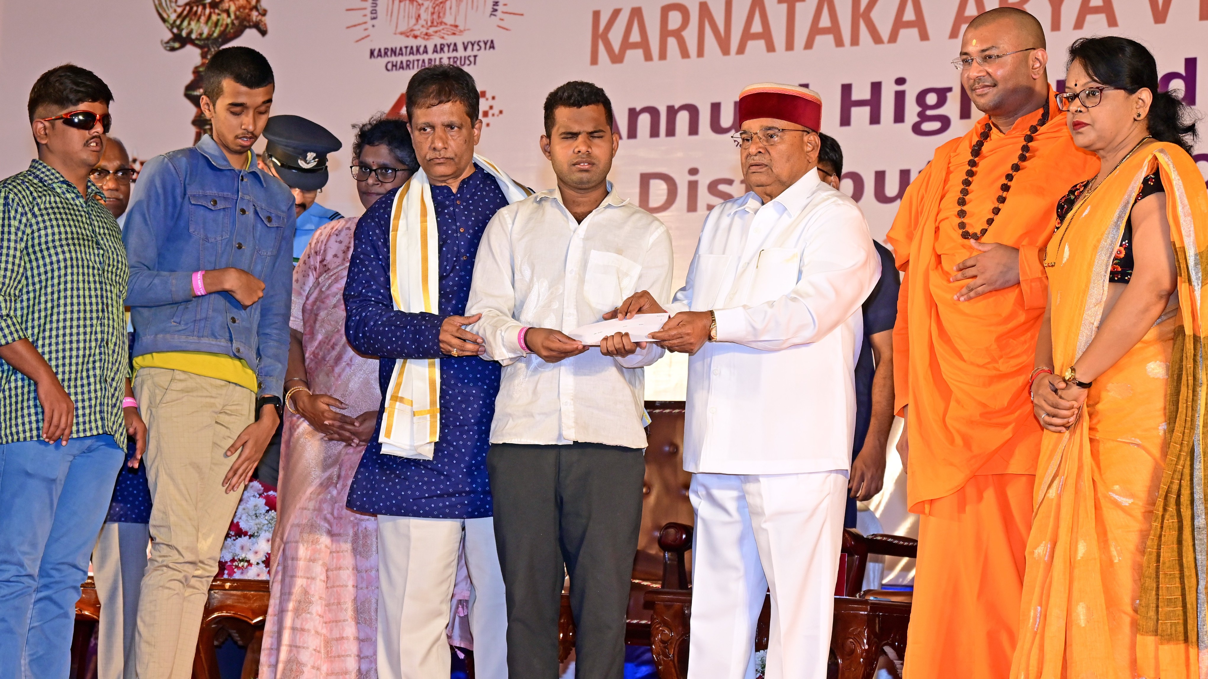 Contribute to 'Viksit Bharat' vision, governor urges students 