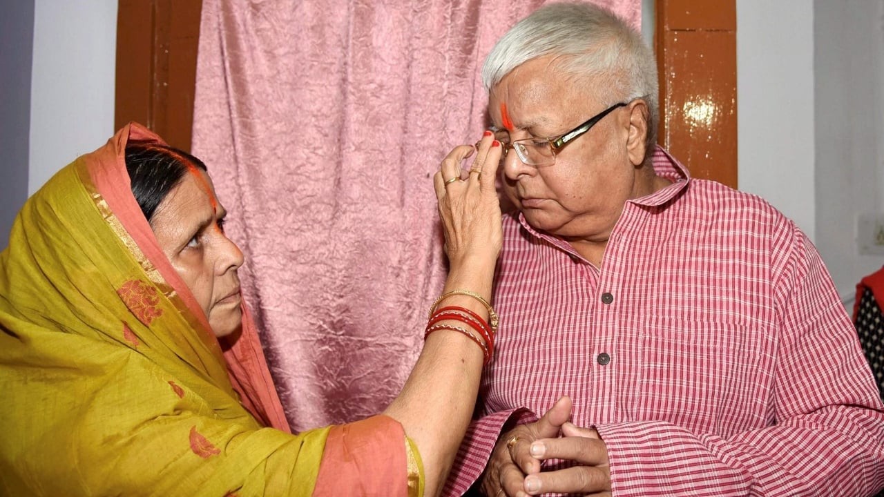 Lalu Prasad did no wrong, but was punished: Rabri Devi