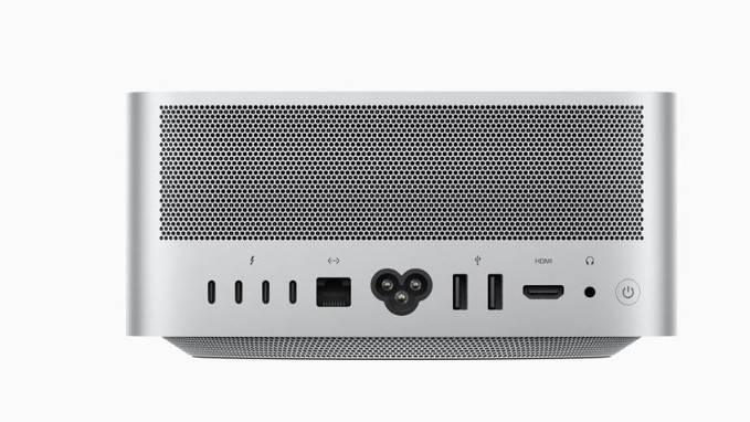 Apple Mac Studio (2025) comes with multiple connectivity options.