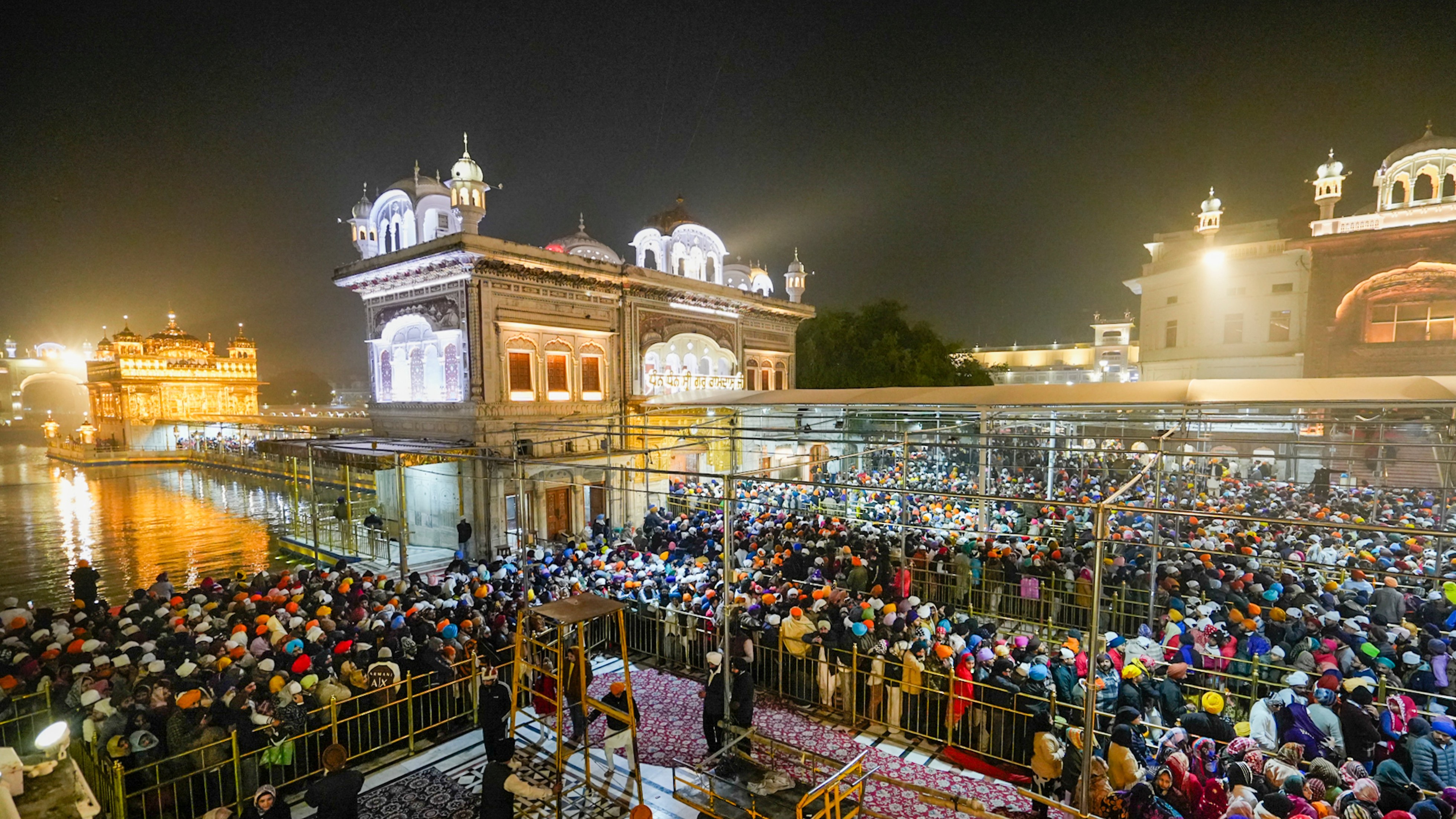 Man wielding an iron rod attacks devotees at Golden Temple, 5 injured