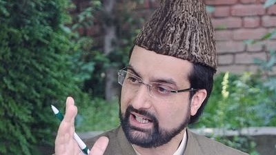 Ban on Awami Action Committee harsh, uncalled for: Mirwaiz Umar Farooq