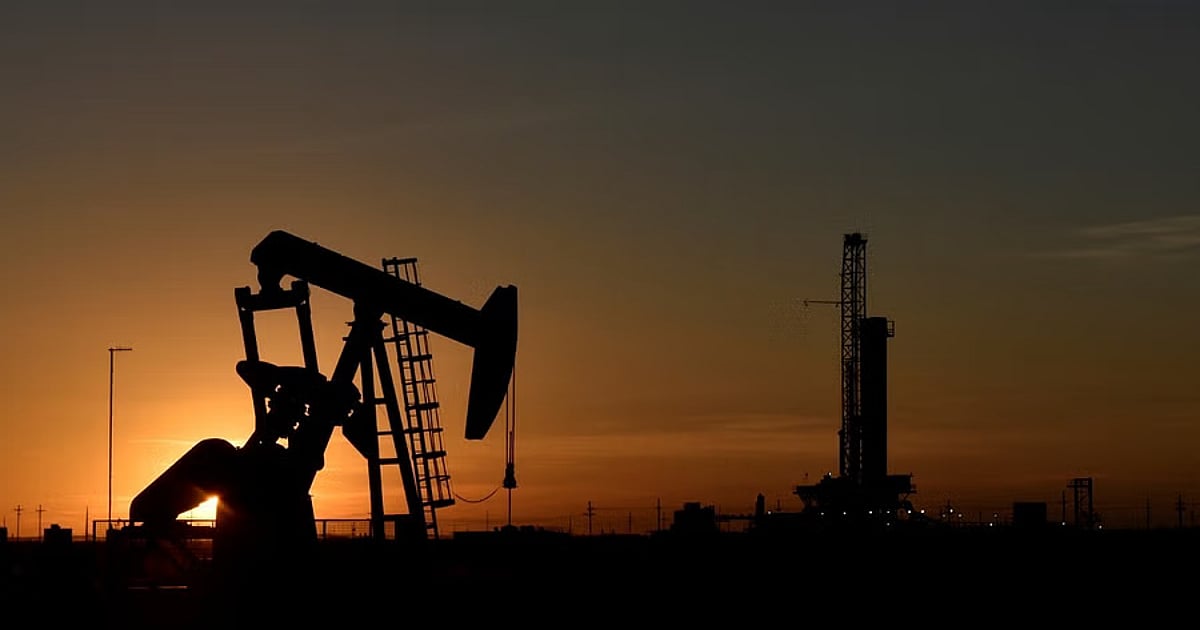 US 'allowed' India to receive Russian crude but New Delhi says decision ...