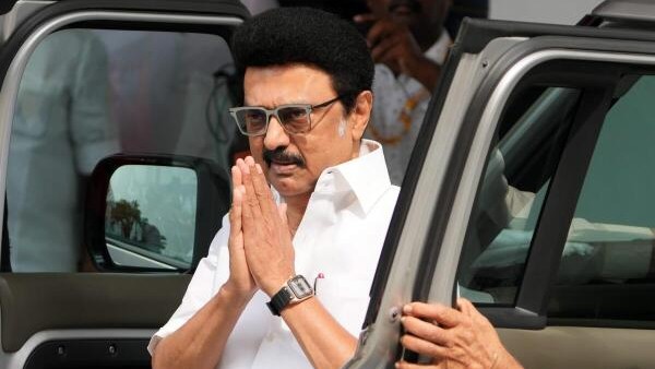 Stalin alleges Palaniswami mortaged AIADMK with Amit Shah to save his family from 'raid'