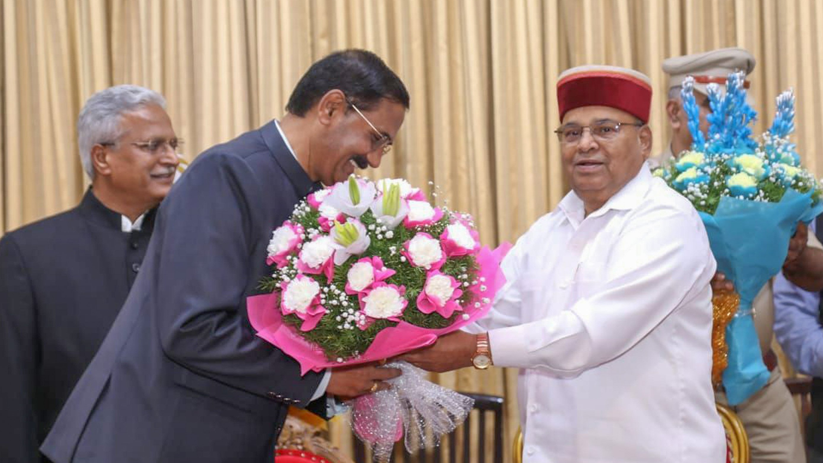 Karnataka Guv returns Greater B'luru Bill, seeks clarifications