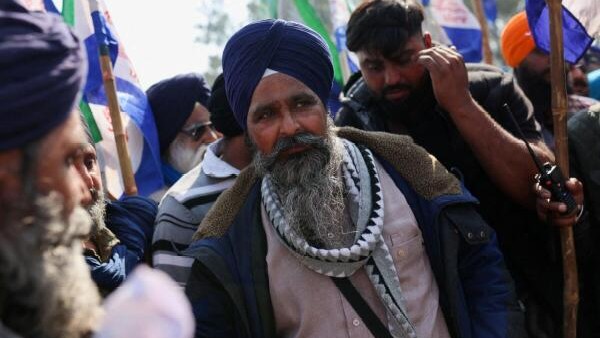 Detained Punjab farmer leaders Sarwan Singh Pandher, Abhimanyu Kohar released