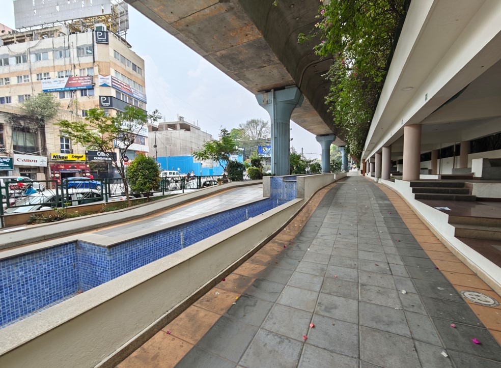 Xiaomi 15's camera sample with ultra-wide angle mode.