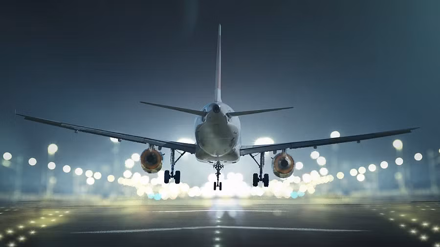 Flight attendant bitten on arm as fight breaks out between passengers over body-odour in China 