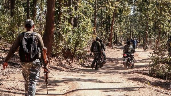 Thirteen Naxalites arrested in Chhattisgarh