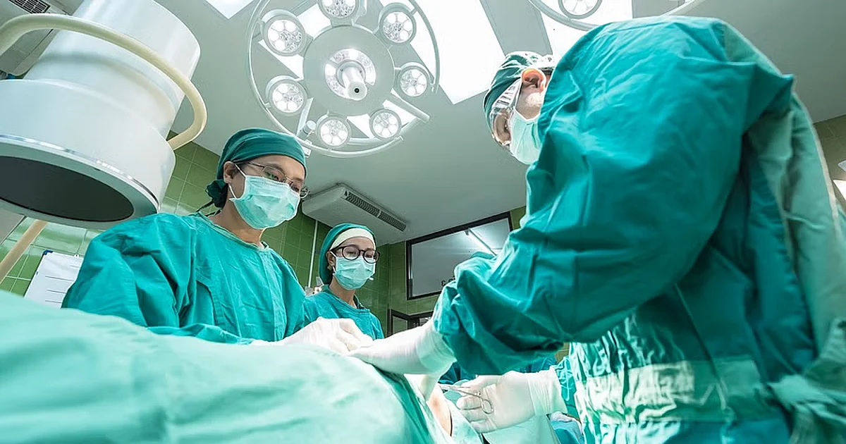 Medical Feat Delhi: Safdarjung Doctors Remove 10.6 Kg Abdominal Tumour