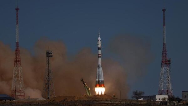 Russian rocket blasts off to space with an American astronaut and two Russians on board