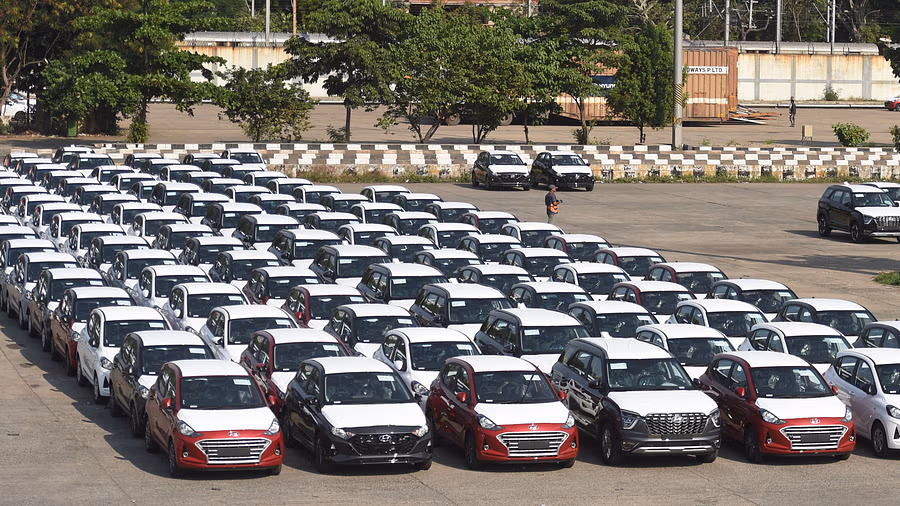 Utility vehicle demand drives PV dispatches to record high at over 43 lakh units in FY25: SIAM
