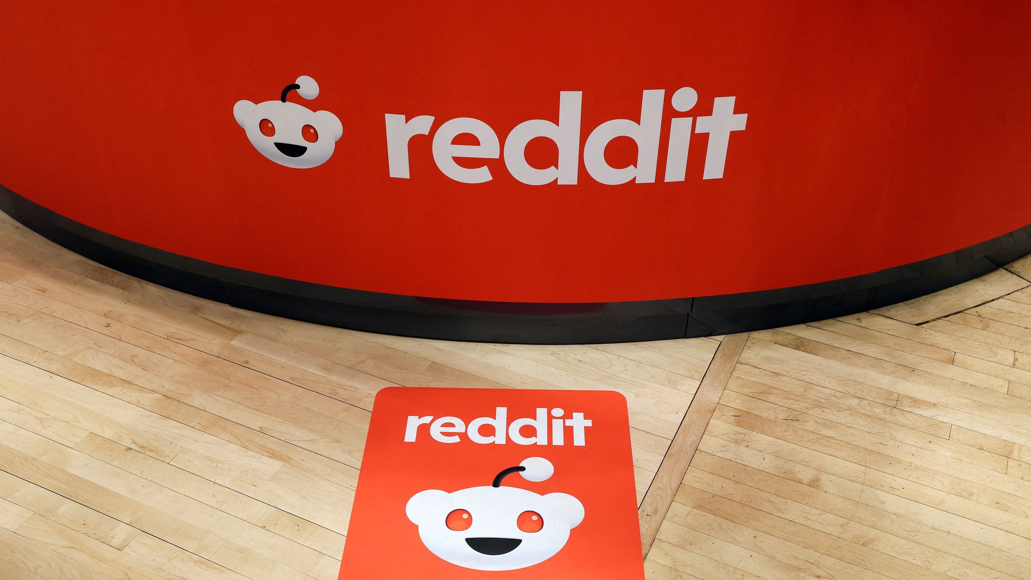 Reddit down for thousands of users worldwide