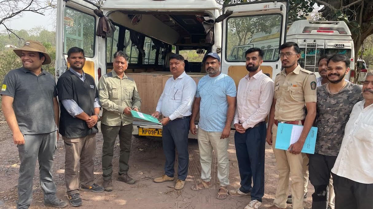 34 critically endangered white-rumped and long-billed vultures shifted from JCBC, Pinjore to Maharashtra