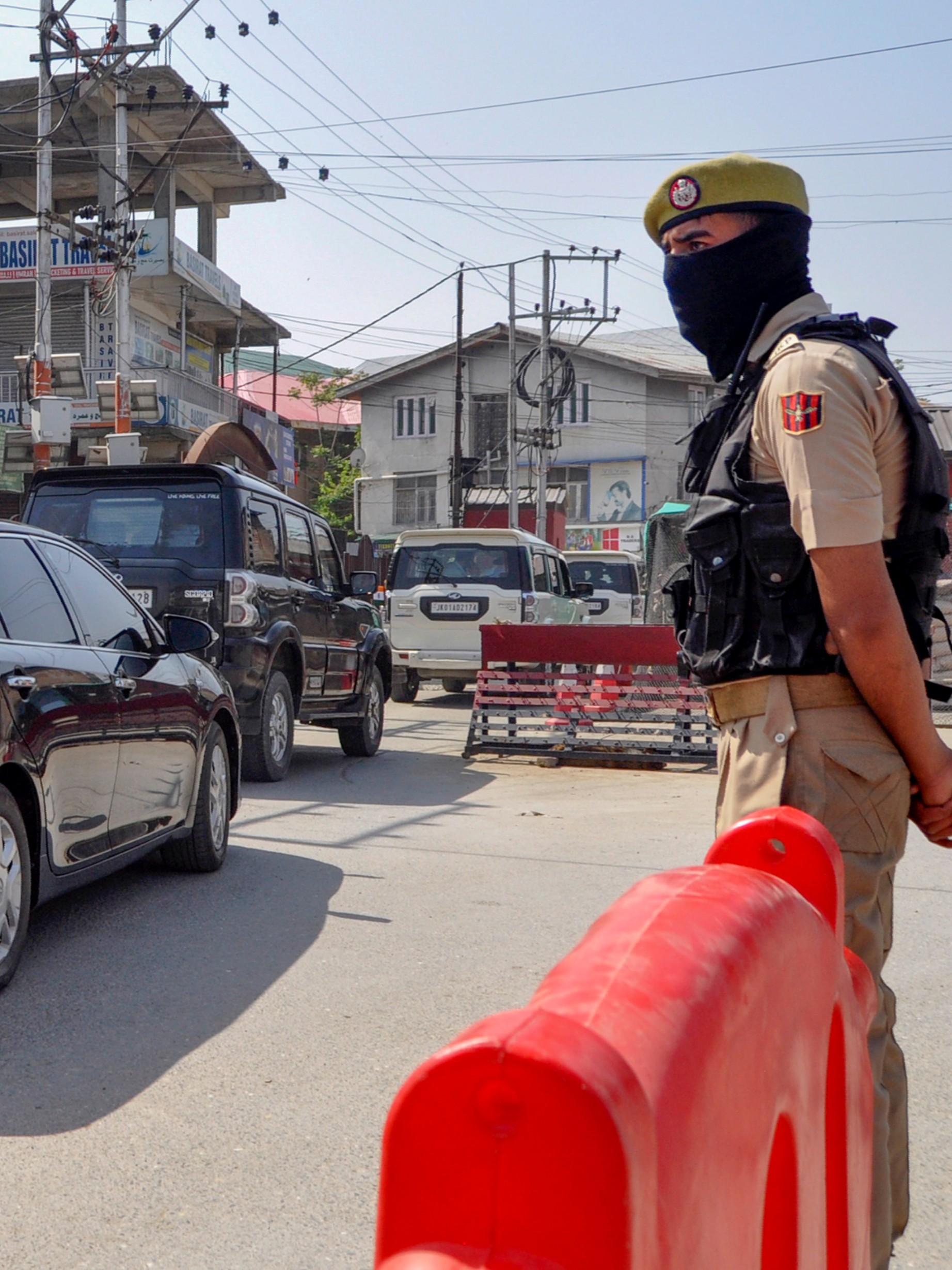 A convoy of Union Home Minister Amit Shah and Jammu and Kashmir Chief Minister Omar Abdullah arrives at the Police Control Room.