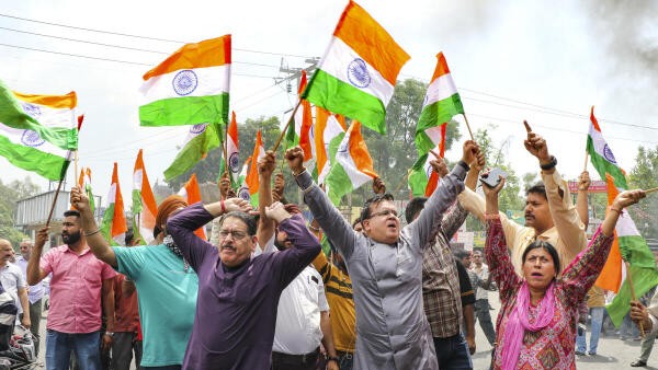 National Conference takes out protest march against Pahalgam terror attack