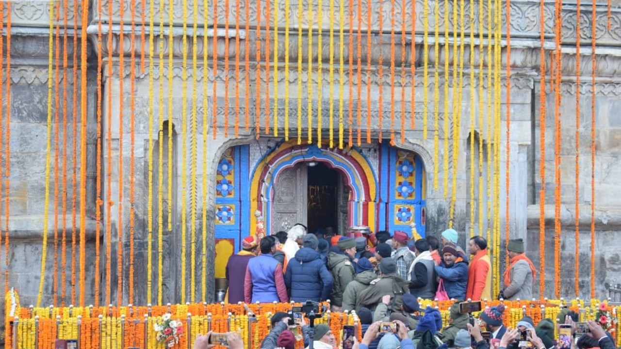 Shiva idol leaves its winter abode for Kedarnath shrine which opens on May 2