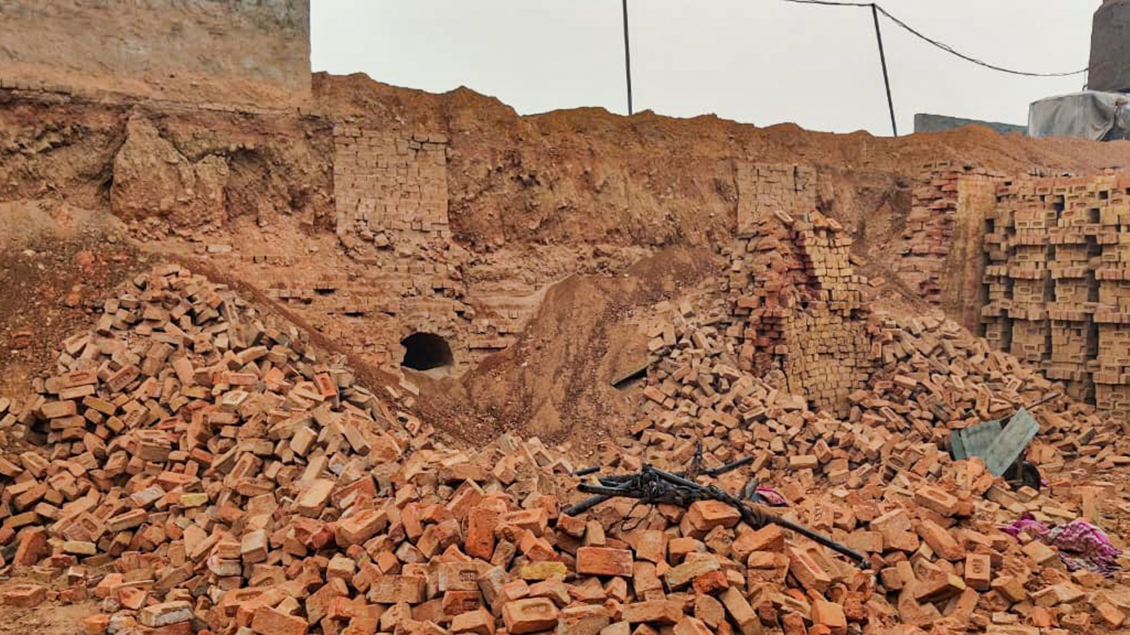 Child killed, 2 other kids injured in wall collapse in Kalyan
