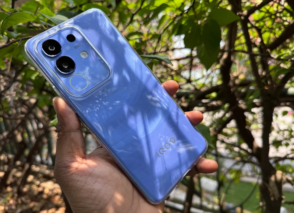 iQOO Z10x with transparent cover case.