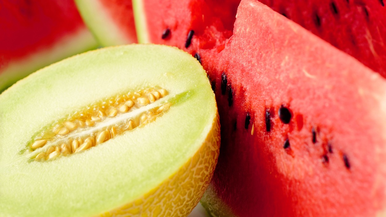 Two UP constables booked and suspended for refusing to pay street vendor for melons they ate