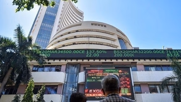 Stock markets trade lower after rising in early trade