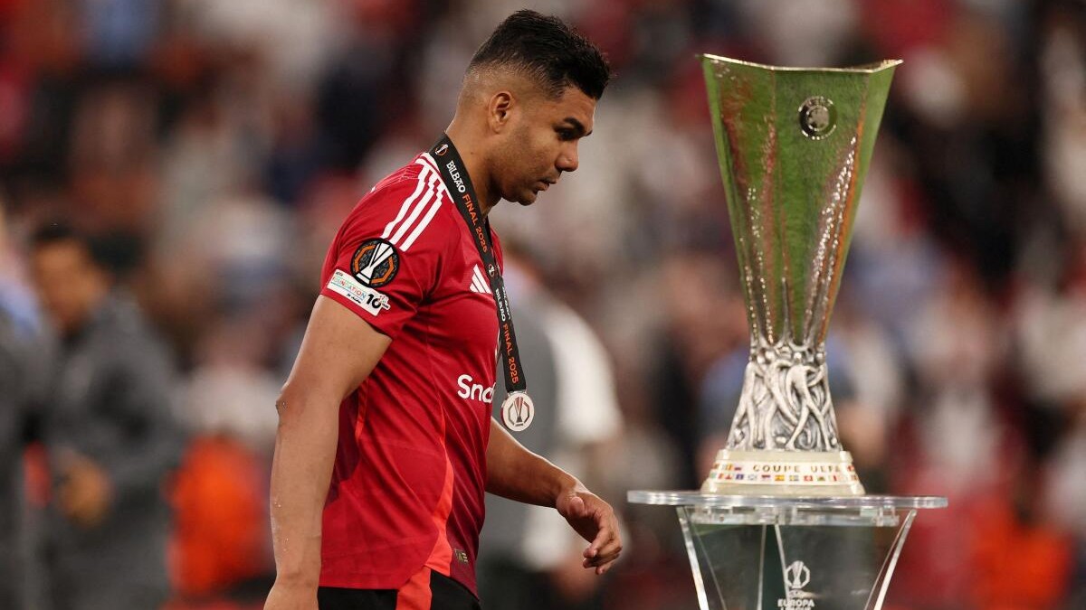 Man United shares slide after Europa final defeat