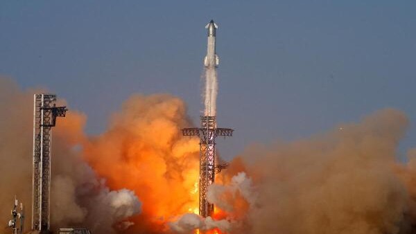 SpaceX loses control of Starship, adding to its mixed record