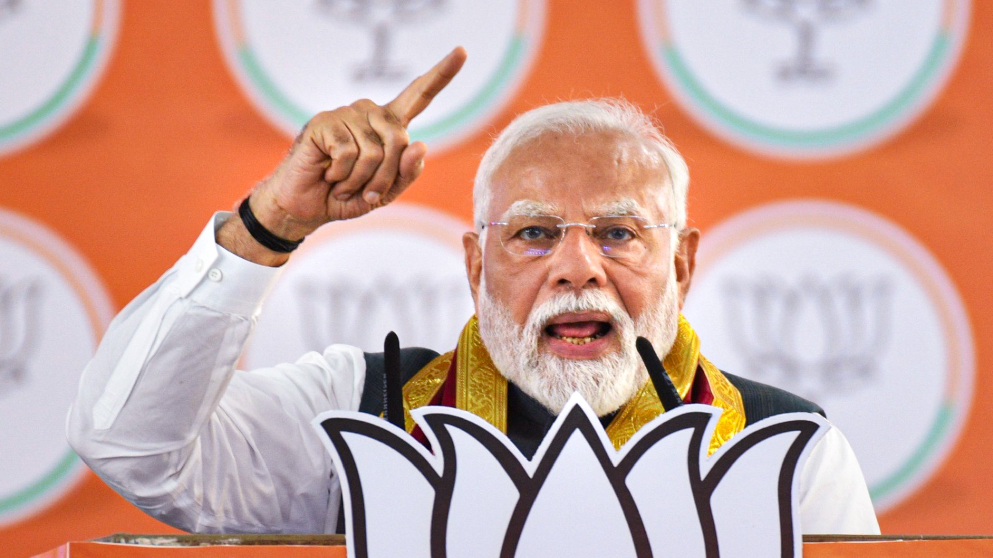 BJP के नए बंगाल अध्यक्ष तृणमूल से मुकाबला करने को तैयार 2 भाजपा के 'ऑपरेशन बंगाल' के आह्वान के बीच ममता ने ऑपरेशन सिंदूर का 'राजनीतिकरण' करने के लिए मोदी की आलोचना की