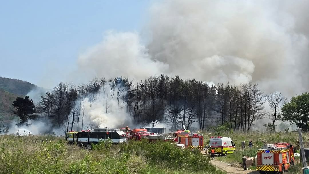 Four killed as South Korean Navy airplane crashes into hillside