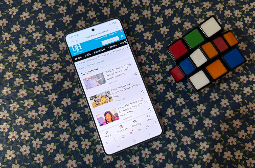 Samsung Galaxy S25 Edge.