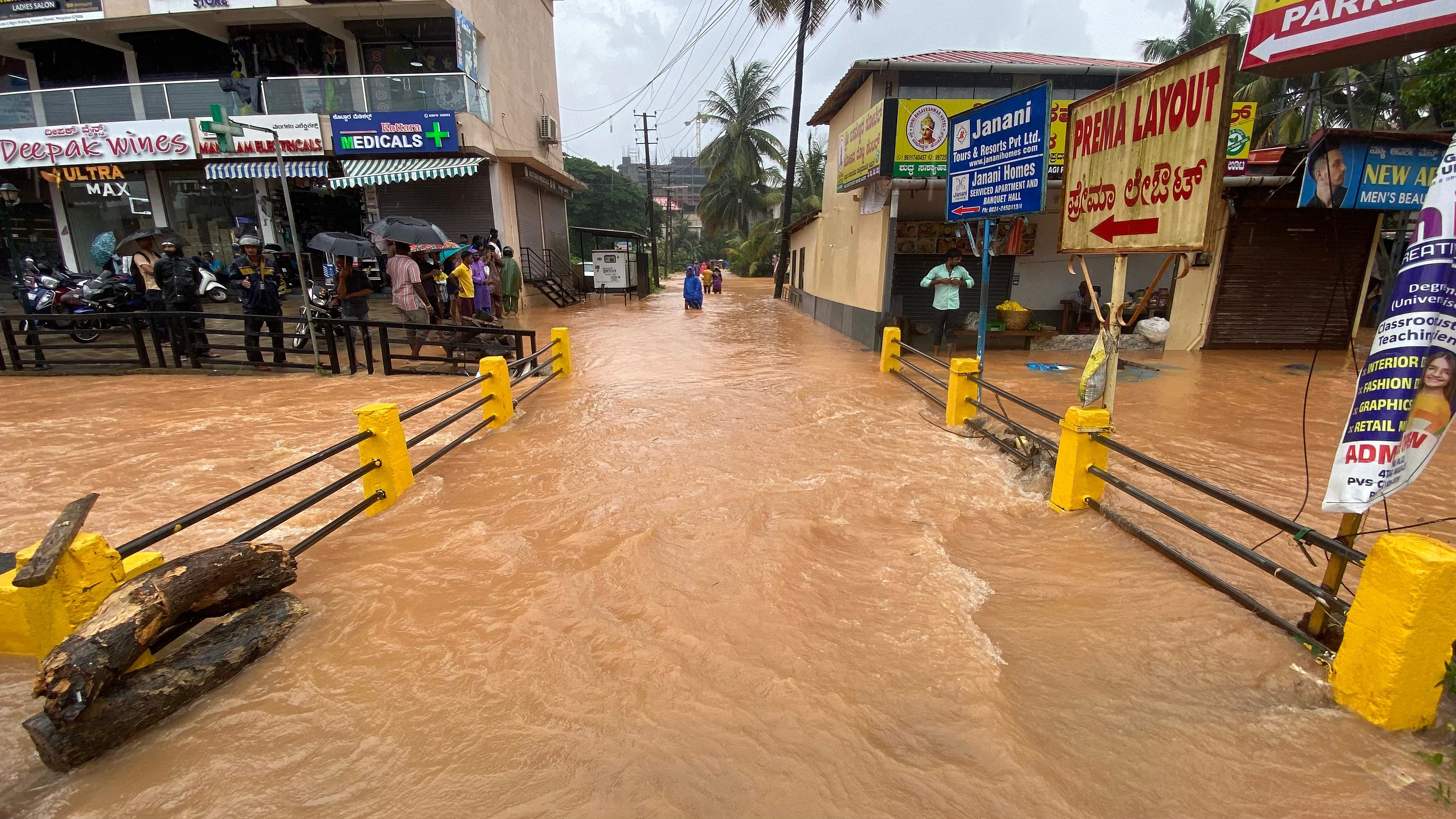 Unrelenting rain hits normal life in Dakshina Kannada, Udupi