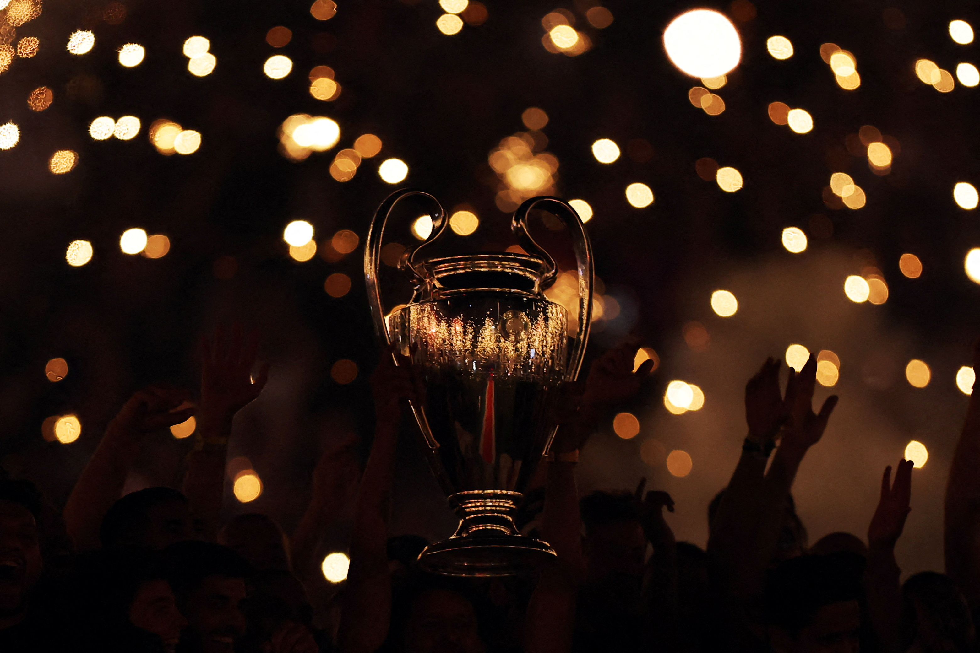 General view of the trophy during the victory celebration