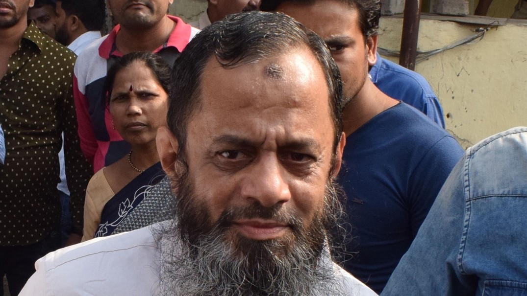 Ex-SIMI office-bearer Saquib Nachan buried in his village amid tight security