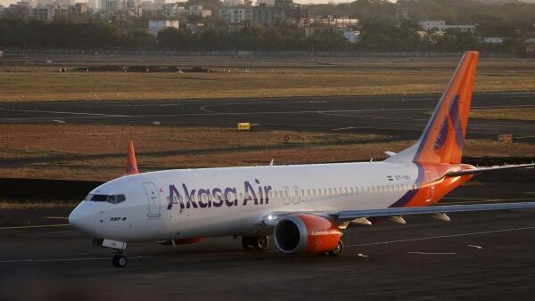 Cargo container hits Akasa Air passenger plane at Mumbai airport