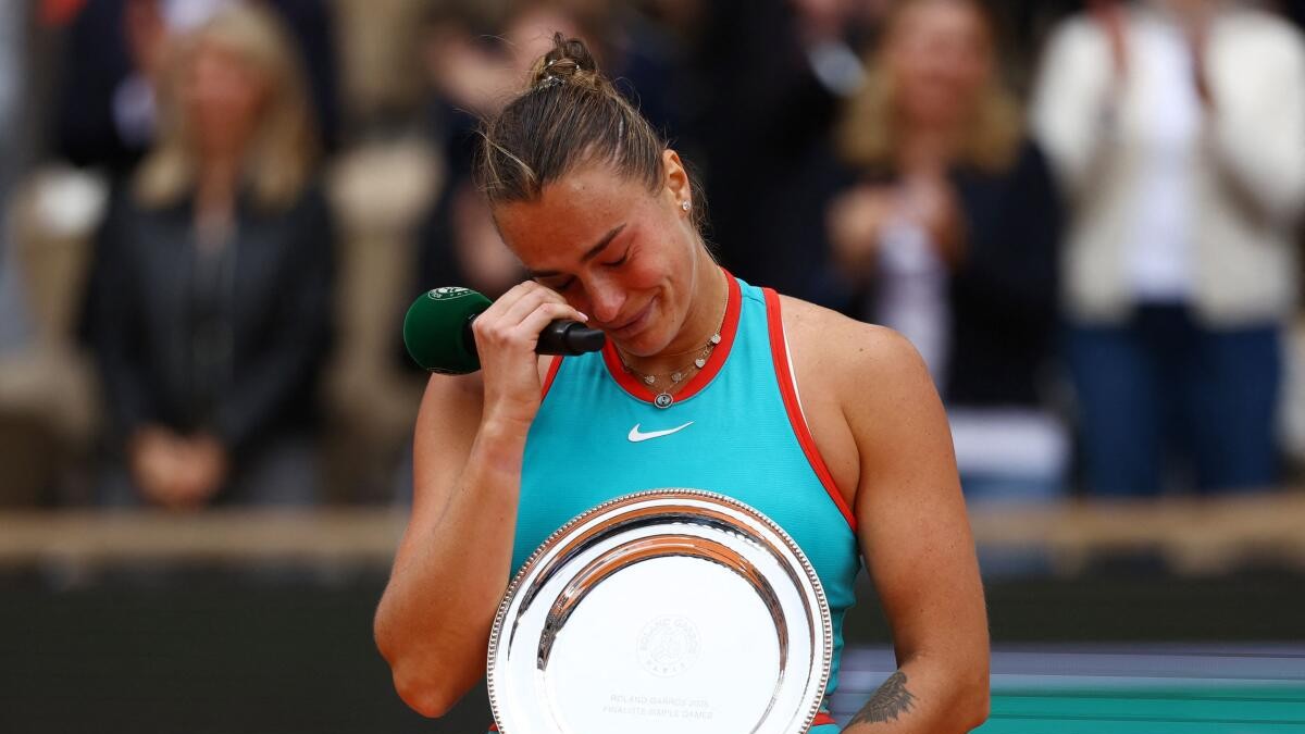 Sobbing Sabalenka apologises for 'terrible' final
