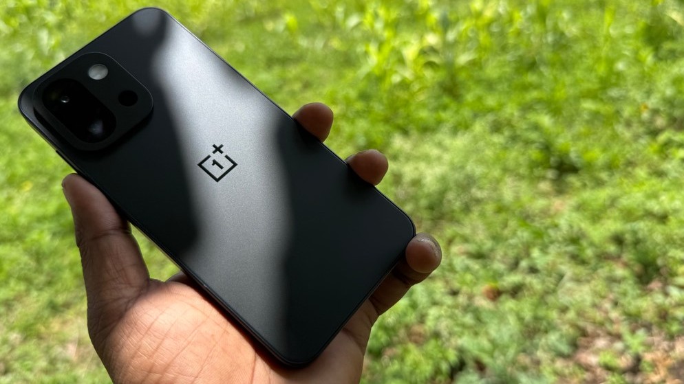 OnePlus logo on OnePlus 13s.