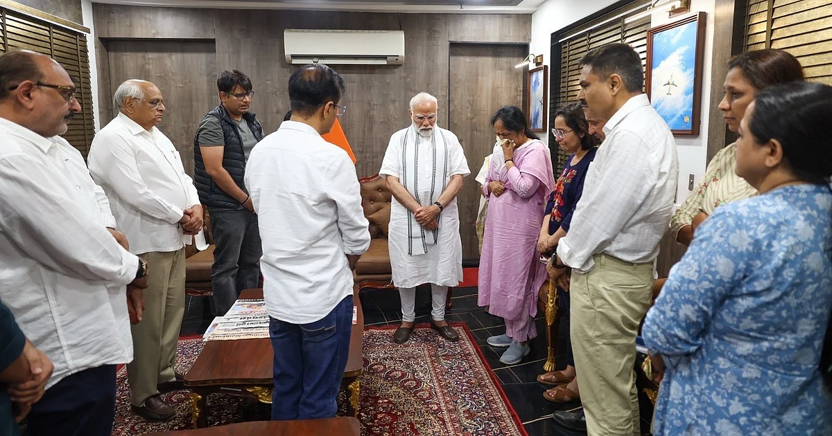 Air India Plane Crash Updates | PM Modi meets family of ex-Gujarat CM ...