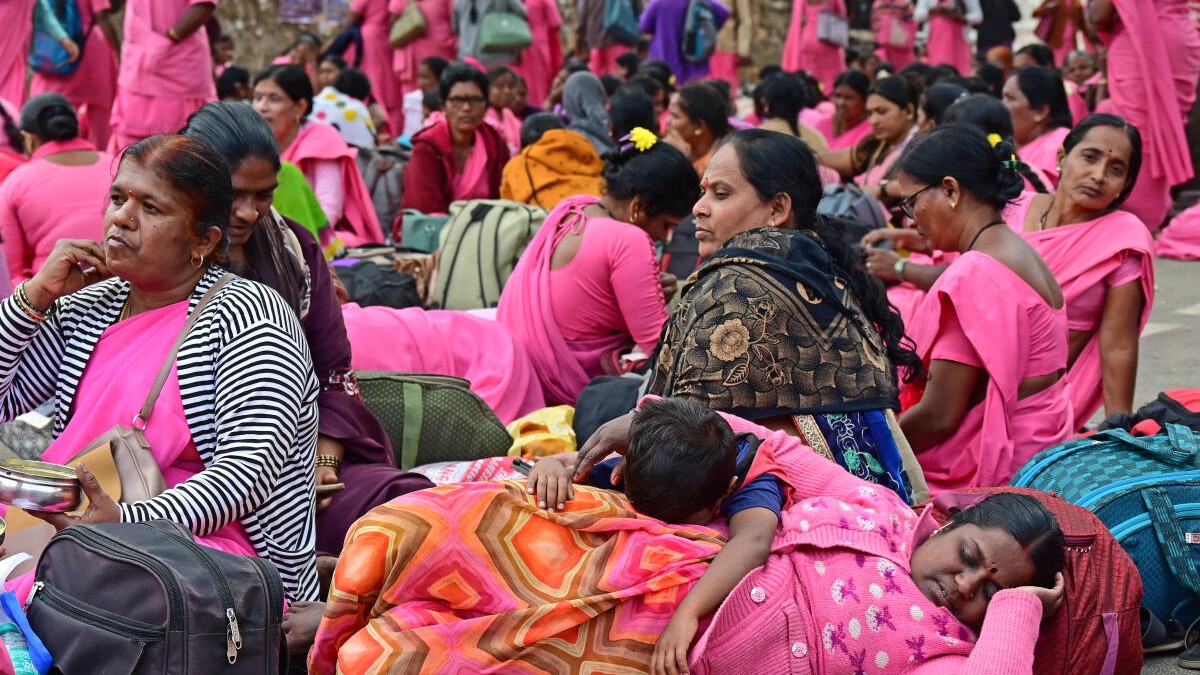 195 contract nurses relieved from their role as ASHA mentors by Karnataka Health Dept