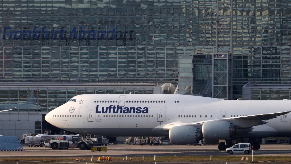 Lufthansa Flight U-Turn: Hyderabad-Bound LH752 Returns to Frankfurt Mid-Air