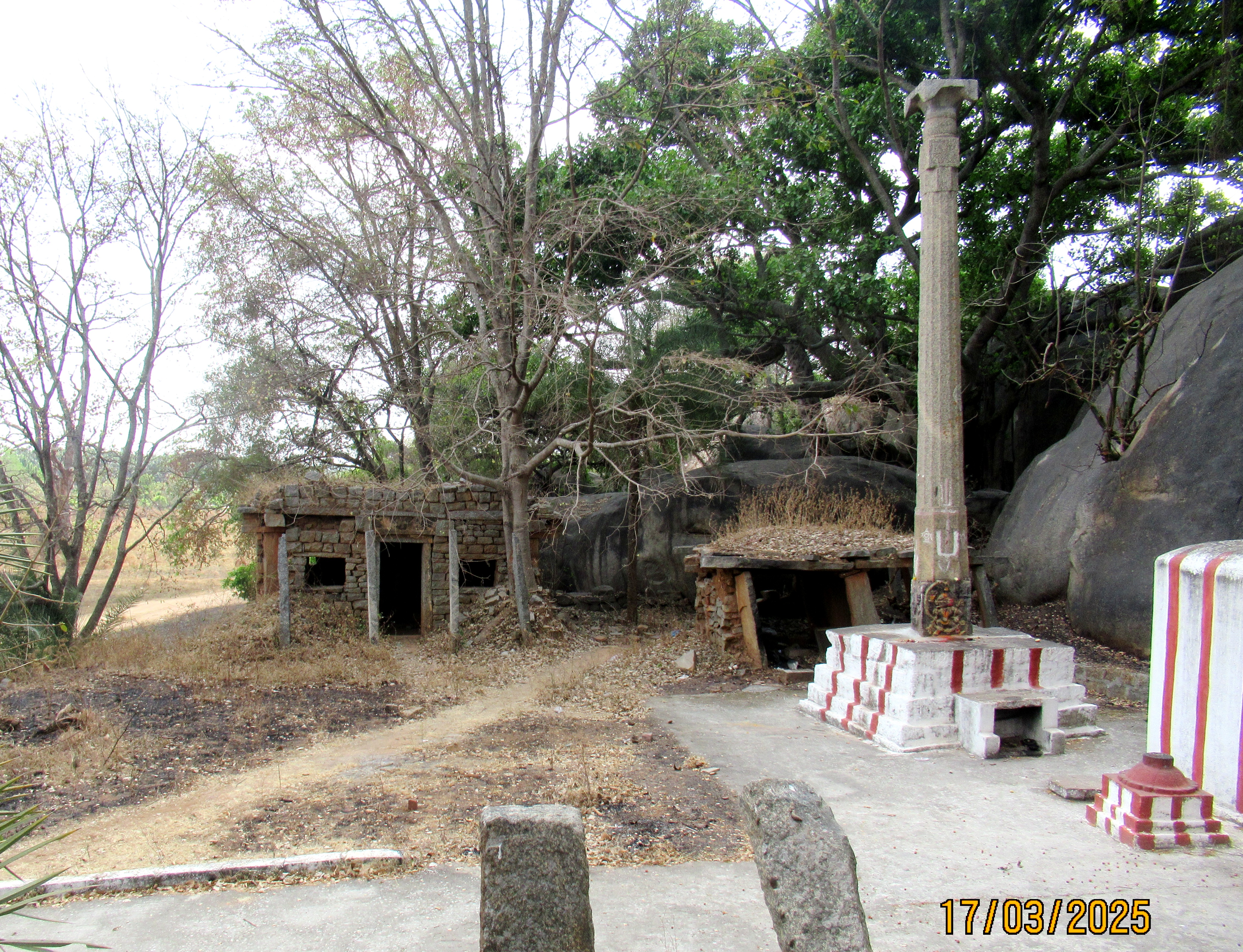 The Gavi Gutte temple at Laxmipura village. 