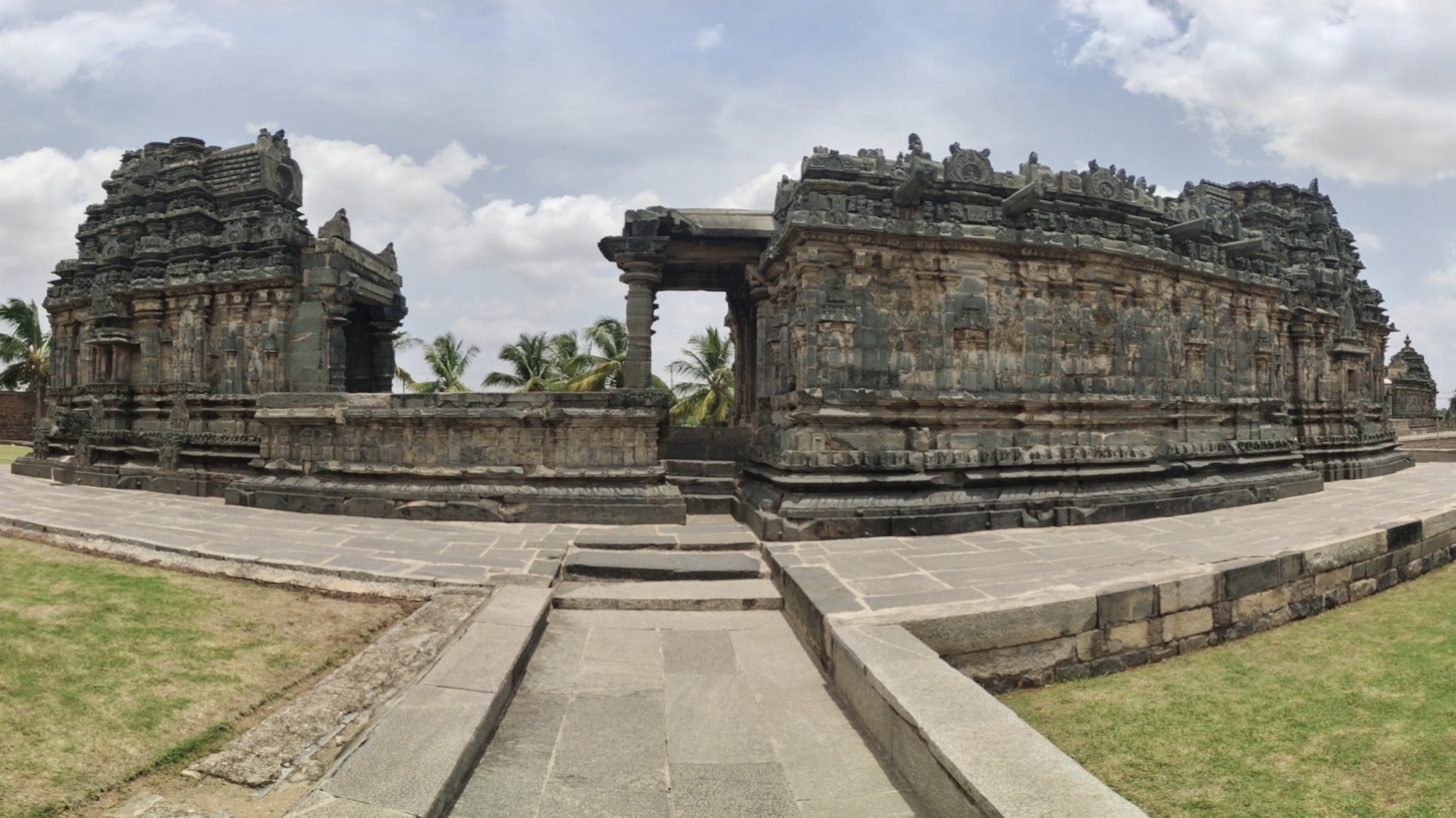 Architectural riches of Lakkundi