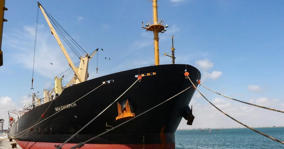 Houthis threaten US ships if Washington joins strikes on Iran