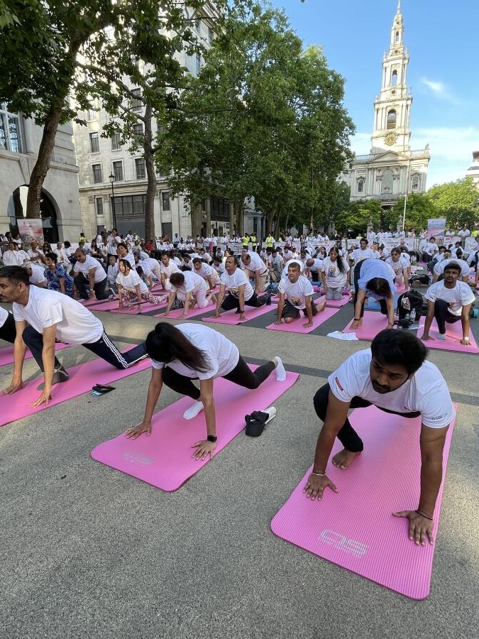 In the UK, hundreds of people gathered at an iconic square on the Strand in London to join in a series of expert-led asanas and breathing techniques