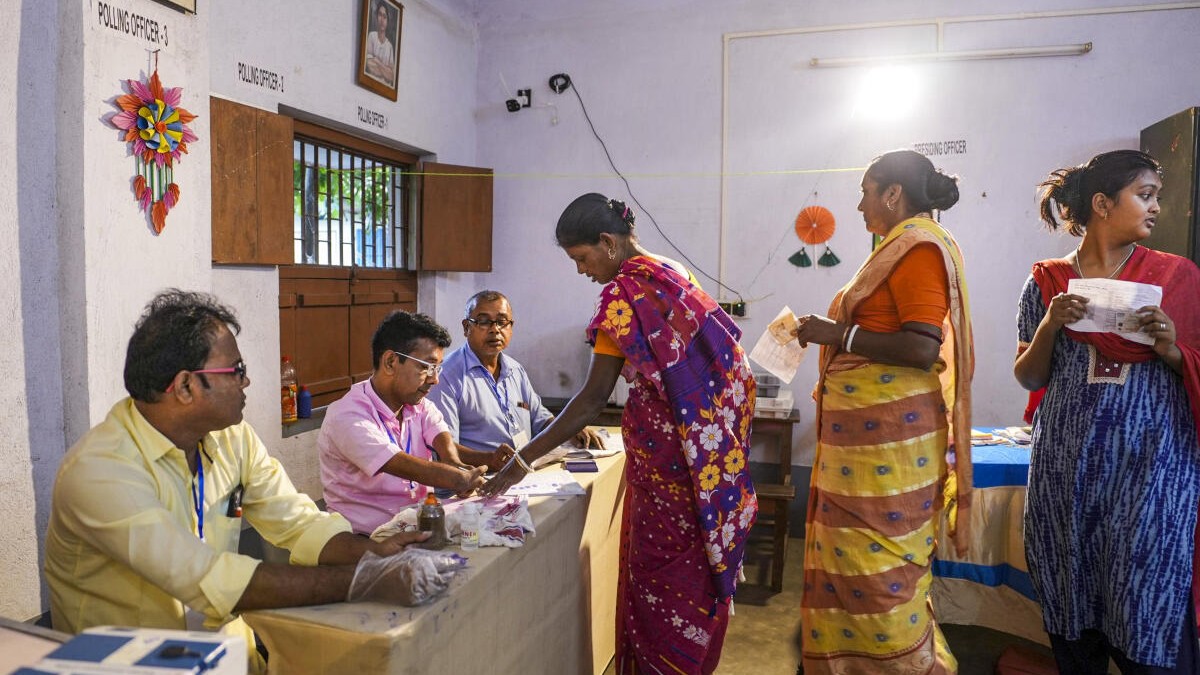 Bengal: TMC leads by over 29,000 votes in Kaliganj bypoll